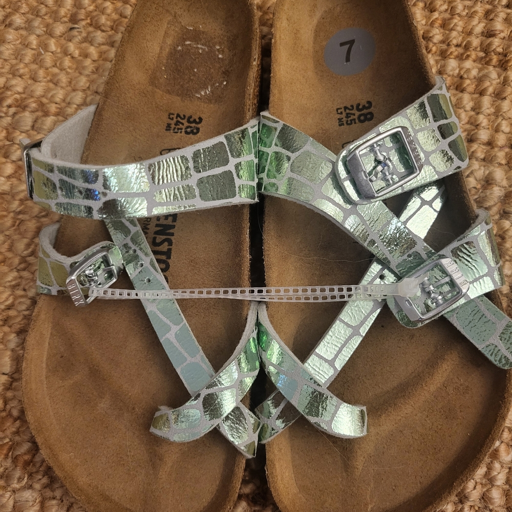 Birkenstock Metallic Green Sandals Sz 7